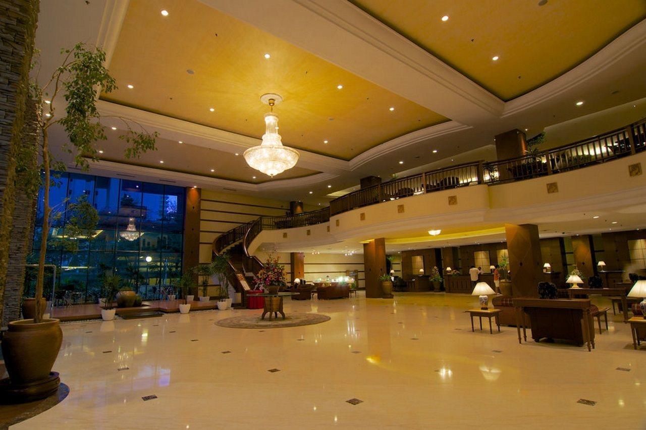 ذا جورني ريزورت هوتيل آند ريزيدنسز جورج تاون المظهر الخارجي الصورة The lobby of the hotel