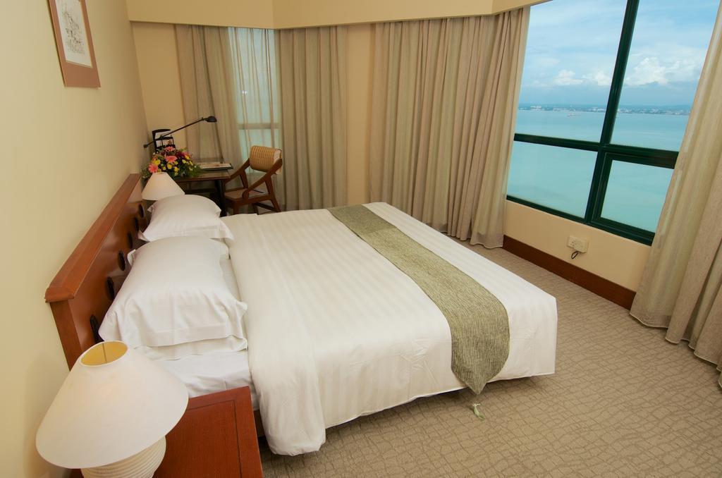 ذا جورني ريزورت هوتيل آند ريزيدنسز جورج تاون المظهر الخارجي الصورة A bedroom at the hotel