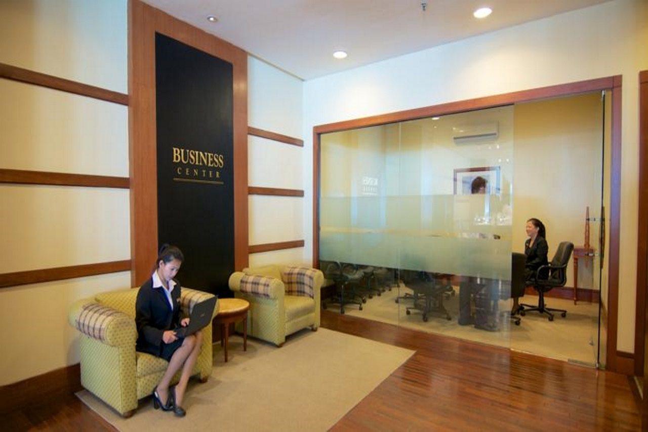 ذا جورني ريزورت هوتيل آند ريزيدنسز جورج تاون المظهر الخارجي الصورة Business Center